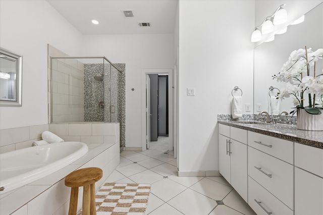 3200 Ross Avenue 28, Dallas, TX 75204
