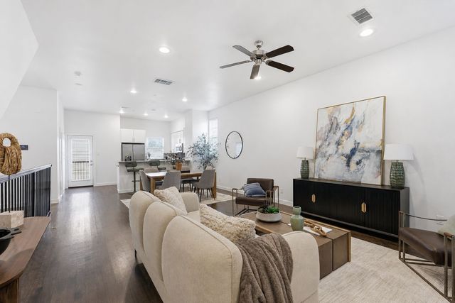 3200 Ross Avenue 28, Dallas, TX 75204