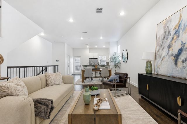3200 Ross Avenue 28, Dallas, TX 75204