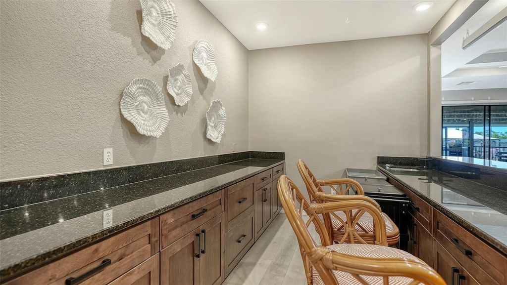 Image 41 of property listing at 5039 KESTRAL PARK 67, Sarasota, FL 34231