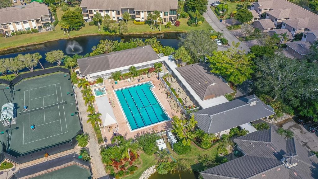 Image 48 of property listing at 5039 KESTRAL PARK 67, Sarasota, FL 34231