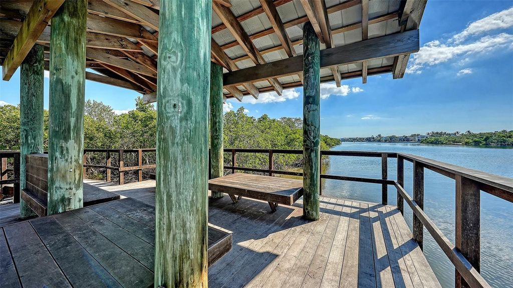 Image 57 of property listing at 5039 KESTRAL PARK 67, Sarasota, FL 34231