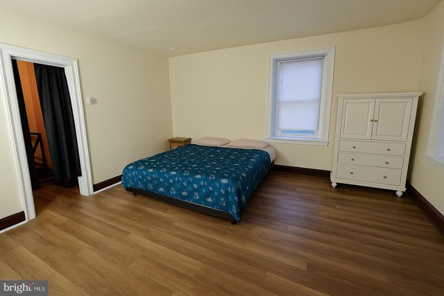 1533 E EMMAUS AVE, Allentown, PA 18103