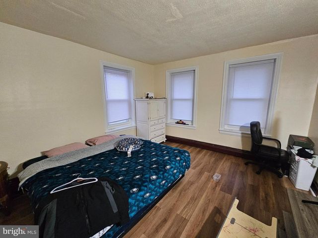 1533 E EMMAUS AVE, Allentown, PA 18103