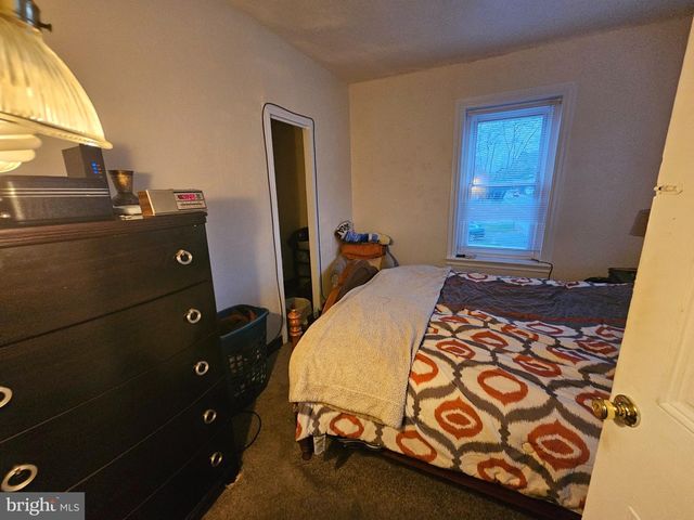 1533 E EMMAUS AVE, Allentown, PA 18103