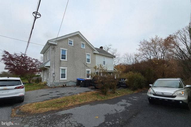 1533 E EMMAUS AVE, Allentown, PA 18103