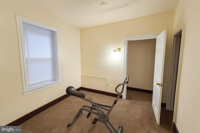 1533 E EMMAUS AVE, Allentown, PA 18103