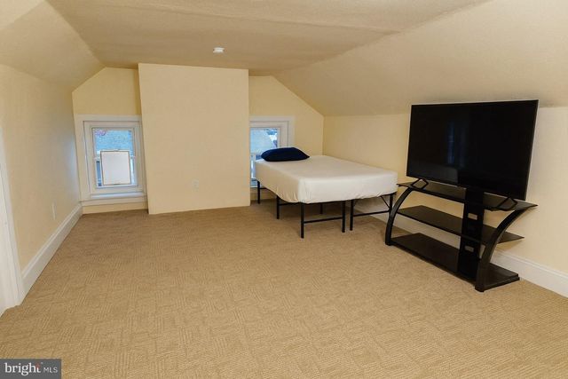 1533 E EMMAUS AVE, Allentown, PA 18103