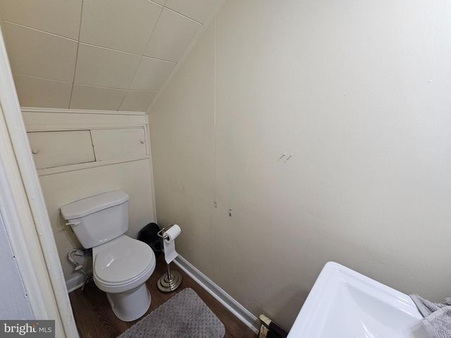 1533 E EMMAUS AVE, Allentown, PA 18103