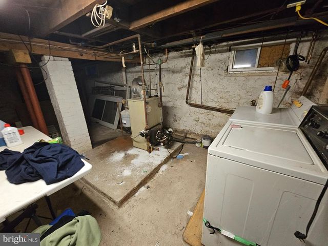 1533 E EMMAUS AVE, Allentown, PA 18103