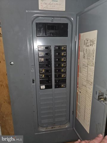 1533 E EMMAUS AVE, Allentown, PA 18103