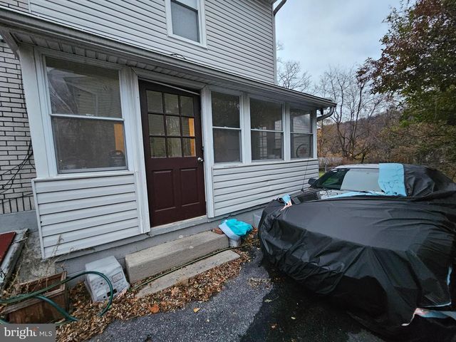 1533 E EMMAUS AVE, Allentown, PA 18103