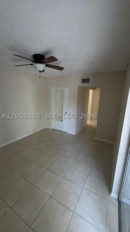 2600 S University Dr 325, Davie, FL 33328