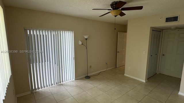 2600 S University Dr 325, Davie, FL 33328