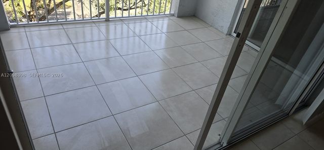 2600 S University Dr 325, Davie, FL 33328