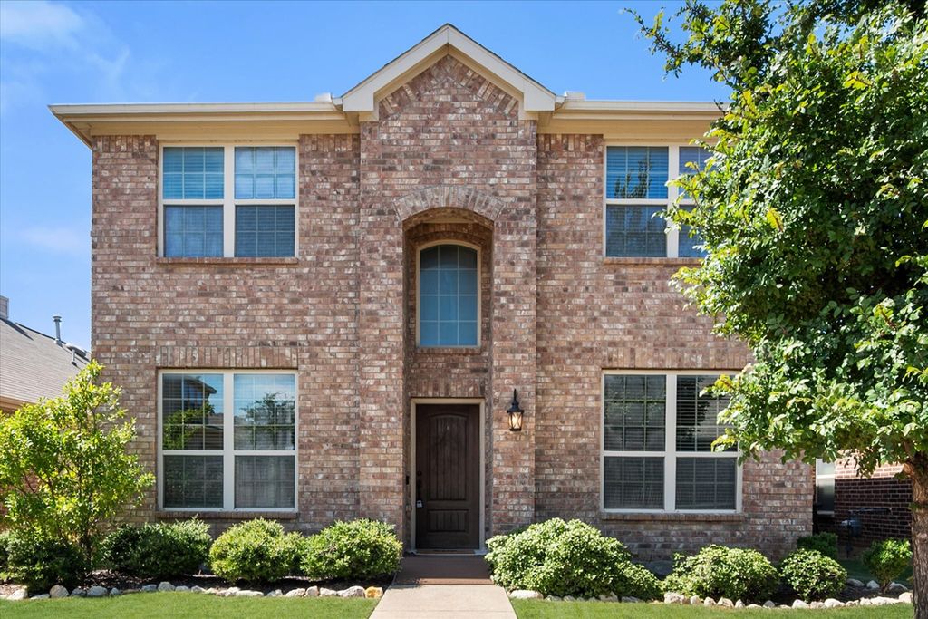 8416 Gentian Drive, Fort Worth, TX 76123 — photo 2