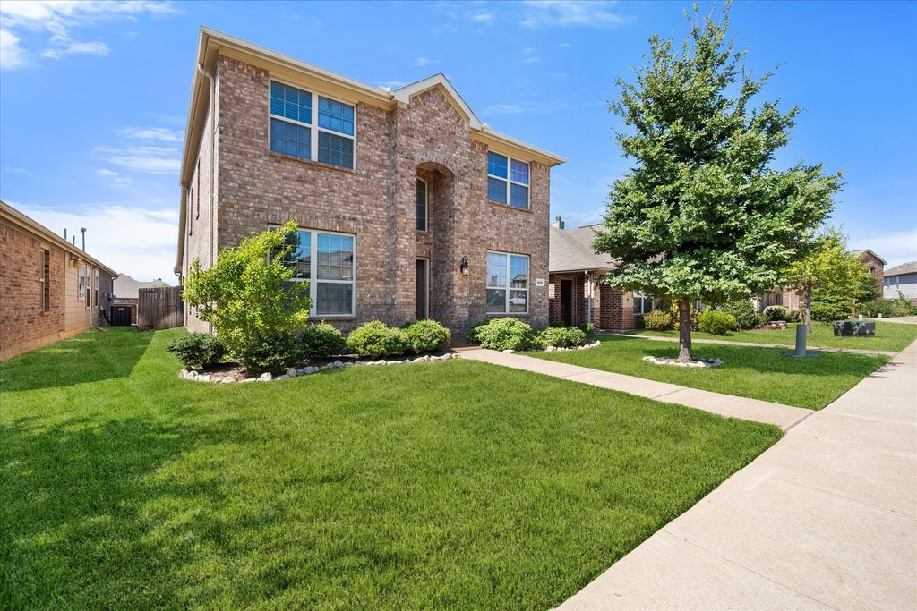 8416 Gentian Drive, Fort Worth, TX 76123 — photo 3