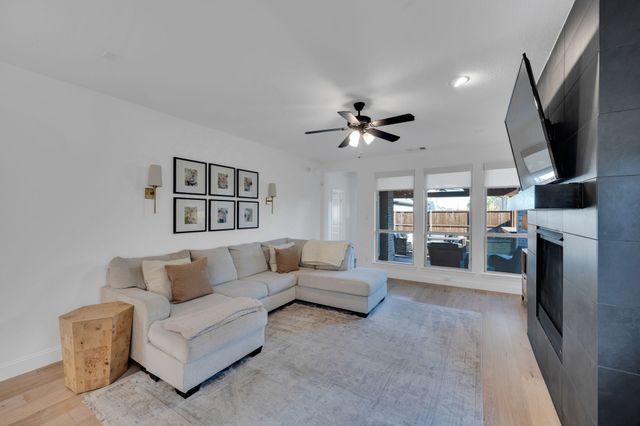 1749 Dartmoor Drive, Carrollton, TX 75010