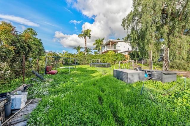 541 Rudd Road, Vista, CA 92084