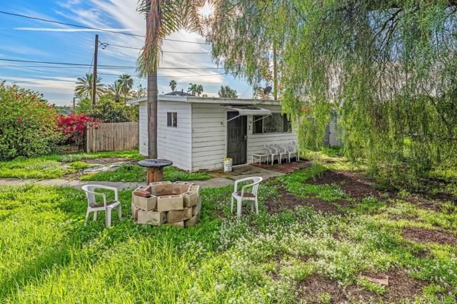 541 Rudd Road, Vista, CA 92084