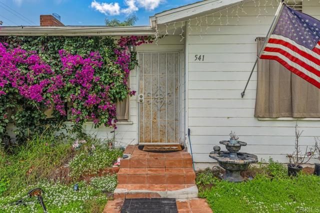 541 Rudd Road, Vista, CA 92084