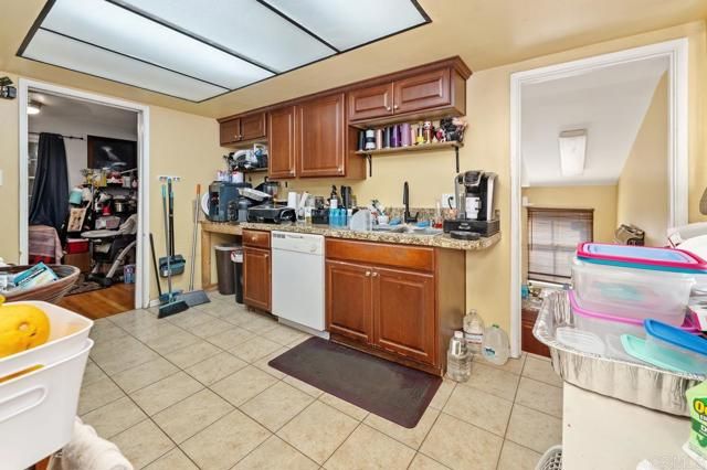 541 Rudd Road, Vista, CA 92084