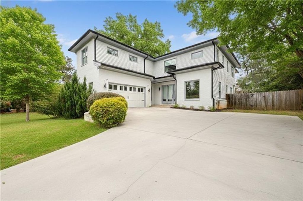 2975 Osborne Road NE, Brookhaven, GA 30319