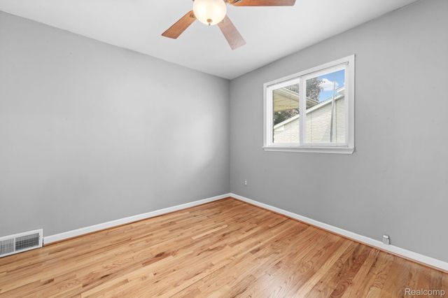 14188 Ramblewood Street, Livonia, MI 48154