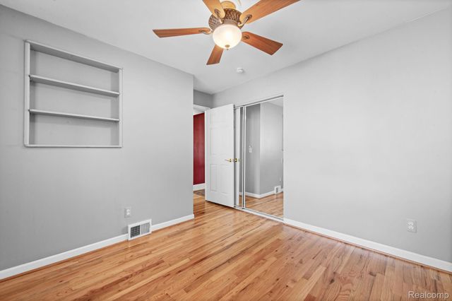 14188 Ramblewood Street, Livonia, MI 48154
