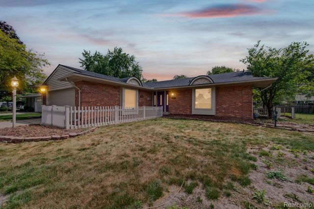 14188 Ramblewood Street, Livonia, MI 48154