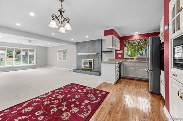 14188 Ramblewood Street, Livonia, MI 48154