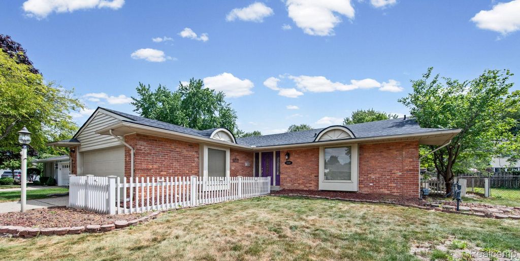 14188 Ramblewood Street, Livonia, MI 48154