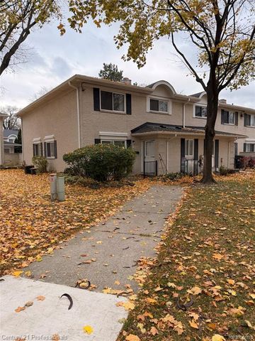 8526 Hampshire Drive, Sterling Heights, MI 48313