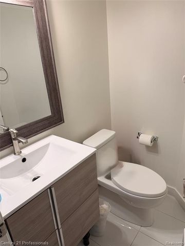 8526 Hampshire Drive, Sterling Heights, MI 48313