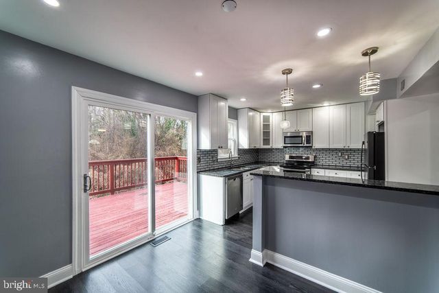 5919 APPLEGARTH PL, Capitol Heights, MD 20743