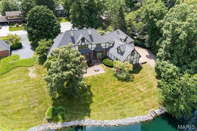 141 Hickory Lake, Belleville, IL 62223