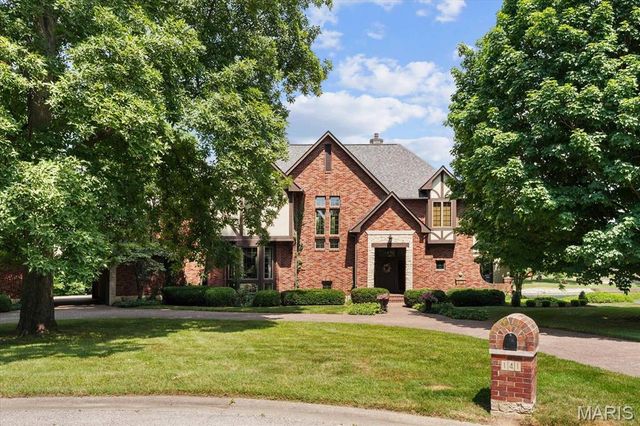 141 Hickory Lake, Belleville, IL 62223