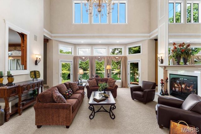 141 Hickory Lake, Belleville, IL 62223