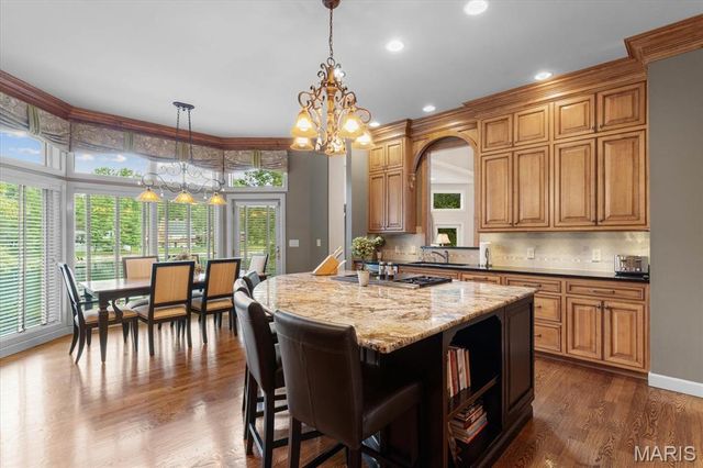 141 Hickory Lake, Belleville, IL 62223