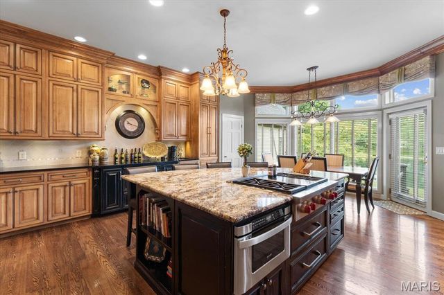 141 Hickory Lake, Belleville, IL 62223