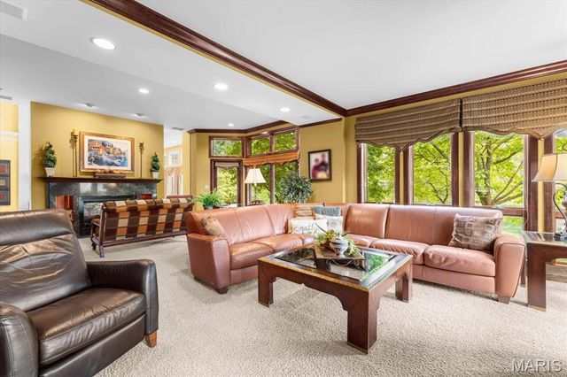 141 Hickory Lake, Belleville, IL 62223