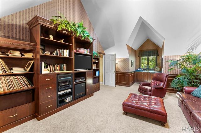 141 Hickory Lake, Belleville, IL 62223