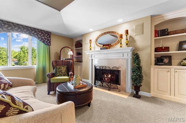 141 Hickory Lake, Belleville, IL 62223