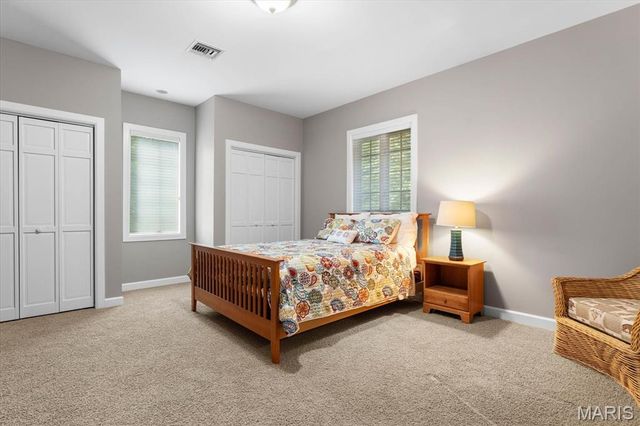 141 Hickory Lake, Belleville, IL 62223