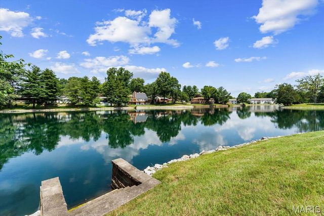 141 Hickory Lake, Belleville, IL 62223
