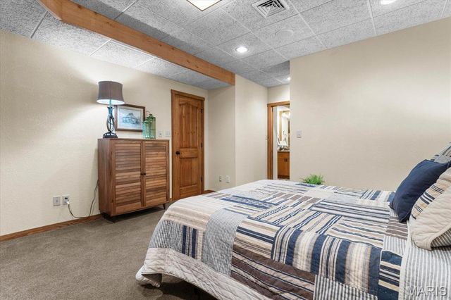 141 Hickory Lake, Belleville, IL 62223