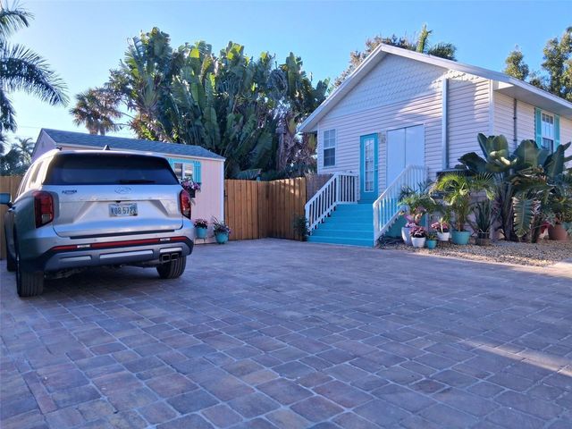 216 BERRY STREET, Punta Gorda, FL 33950