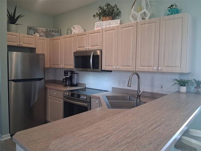 216 BERRY STREET, Punta Gorda, FL 33950