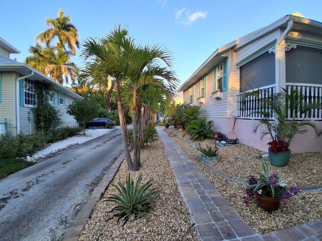 216 BERRY STREET, Punta Gorda, FL 33950