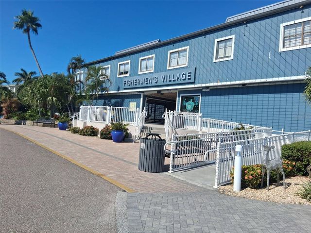 216 BERRY STREET, Punta Gorda, FL 33950